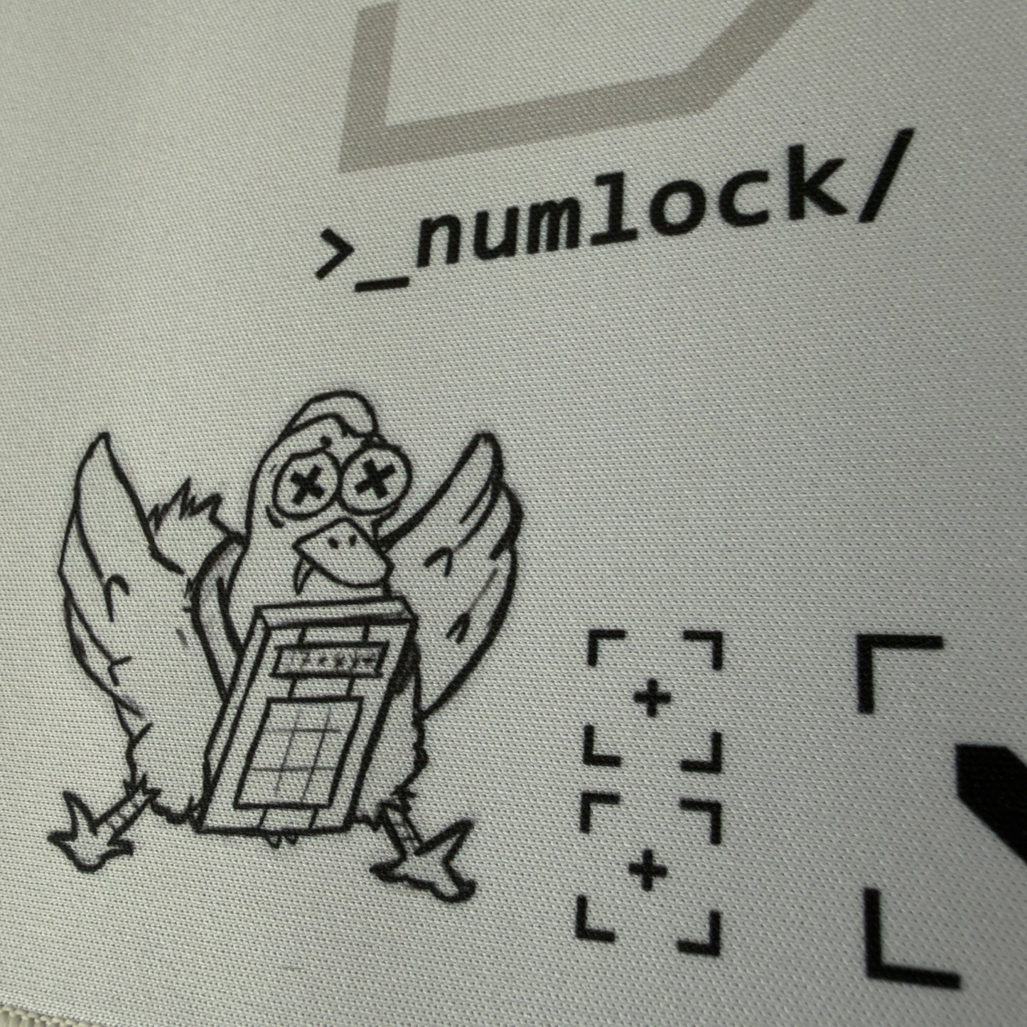 Deskmat Mousepad Numlock CS Monochrome Glitch 4mm Margini Cusute