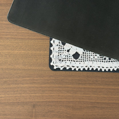 Deskmat Mousepad Numlock Mileul bunicii 4mm margini cusute